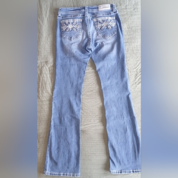 4 Pairs of Grace in LA Jeans - Picture 7 of 16